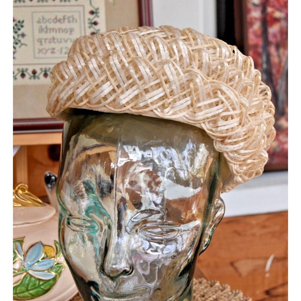 VINTAGE 1960's Made Ivory Straw Pillbox Type Hat Lace Lining 22''
